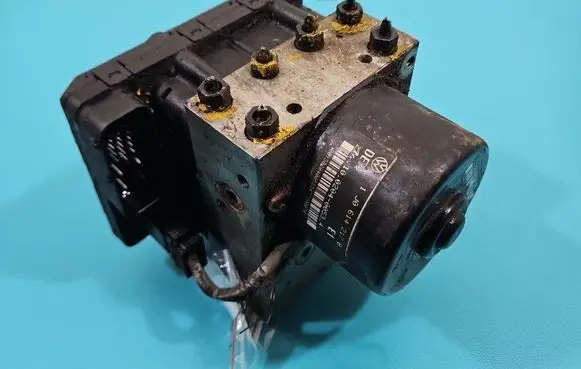 Skoda Octavia Mk1 (1U) ABS Pump 1J0614217B IMPRK1495205