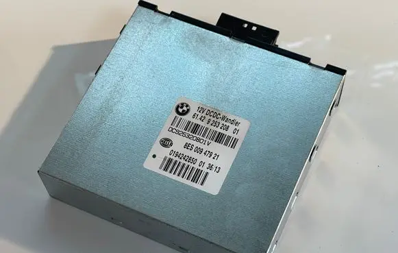 BMW X1 E84 Voltage converter/converter module 6142925320801 9253208