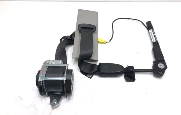 Chevrolet Cruze Front seatbelt 619516700A
