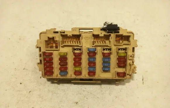 Nissan X-Trail T30 Fuse box set ppt40