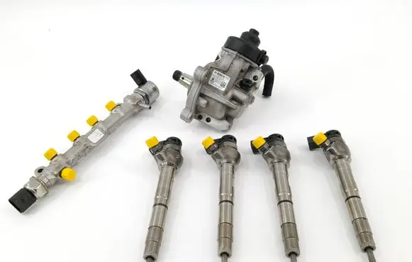 Volkswagen PASSAT B8 Fuel injection high pressure pump 0445010537 04L130755D