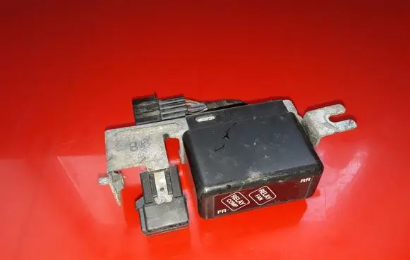 Mitsubishi Pajero Sport I Fuse module NOCODE