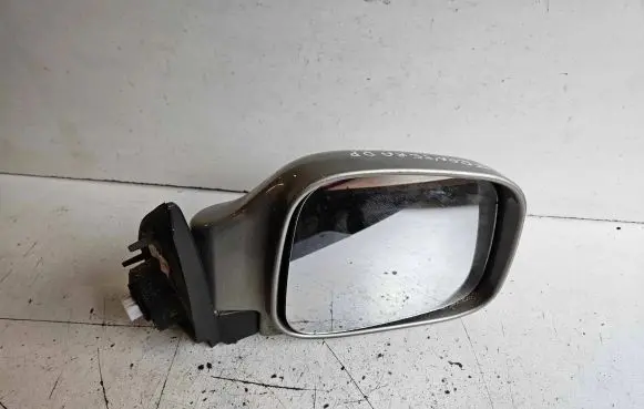 Opel Frontera B Front door electric wing mirror 010557