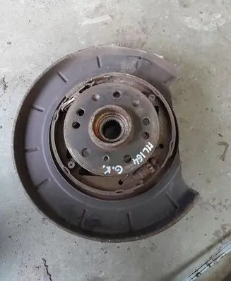 Mercedes-Benz ML W164 Rear wheel hub spindle/knuckle 
