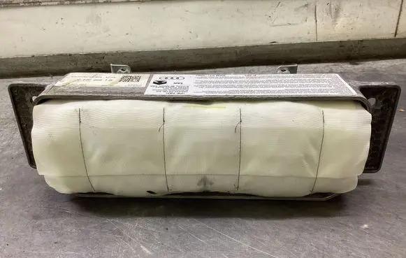 Audi A6 S6 C6 4F Passenger airbag 4F1880204D 305383699ZZZAC 20052790565
