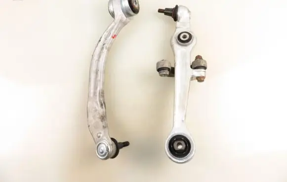 Audi A4 S4 B5 8D Front lower control arm/wishbone