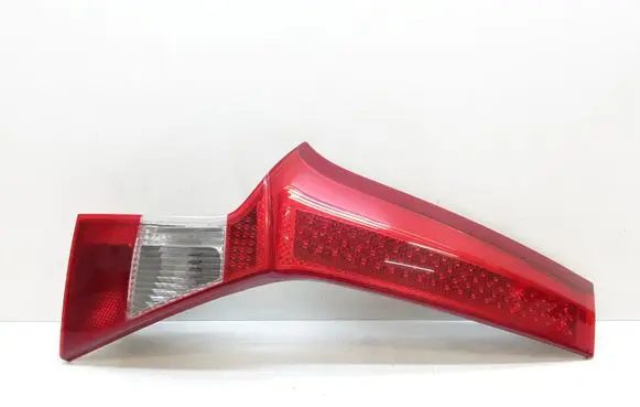Volvo V70 Tailgate rear/tail lights