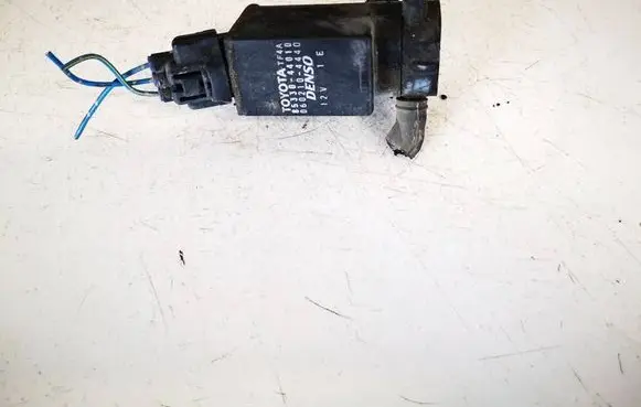 Toyota Corolla Verso E121 Windscreen/windshield washer pump 8533044010