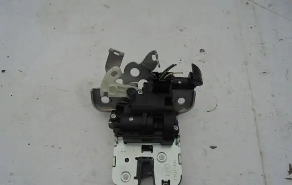 Audi A8 S8 D4 4H Tailgate/trunk/boot lock/catch/latch 4H0827505
