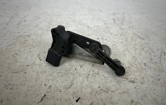 Tesla Model X Headlight/headlamp level sensor 102794100B