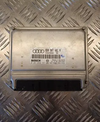 Audi A4 S4 B5 8D Engine control unit/module 0281010157 8D0907401N 28RTE480