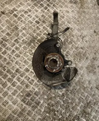 Jaguar XJ X350 Front wheel hub C2C37246 5W933K186AF