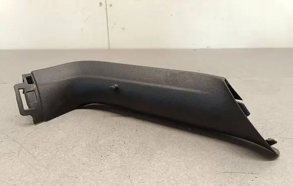 Volkswagen Golf VII Tailgate trim 5G6867713 7290