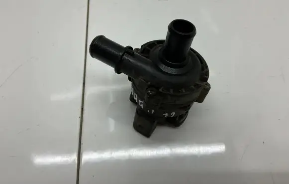 Nissan Qashqai+2 Electric auxiliary coolant/water pump
