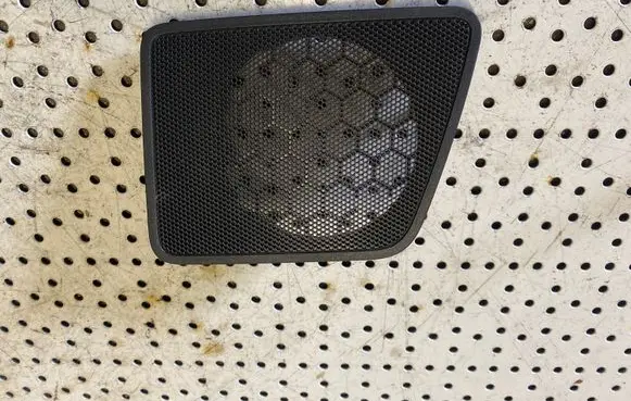 Side speaker trim/cover