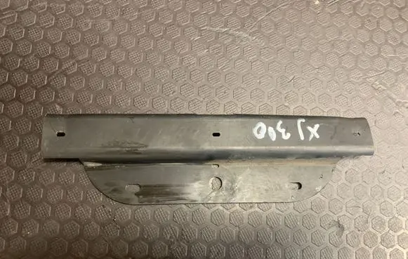 Jaguar XJ X300 Steering wheel column trim DBC12378