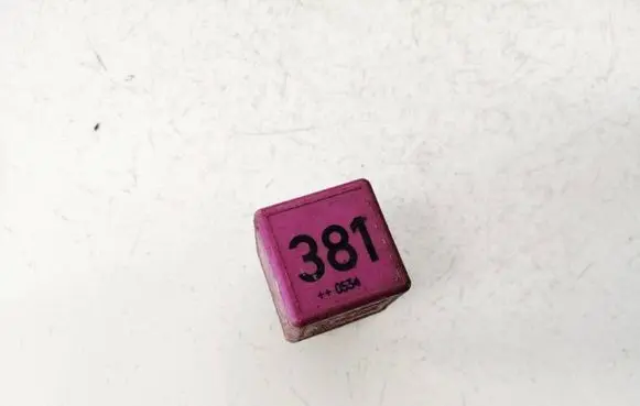 Volkswagen PASSAT B5.5 Other relay 431951253G 381