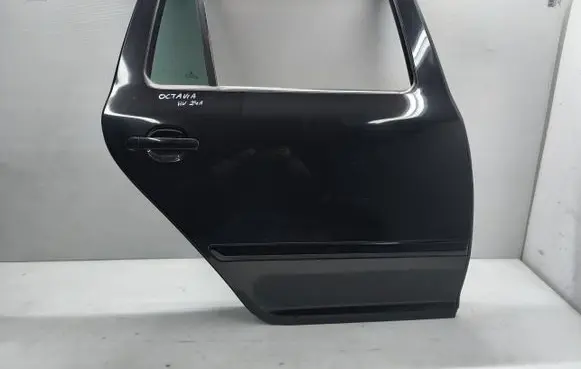Skoda Octavia Mk2 (1Z) Rear door 