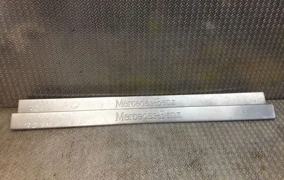 Mercedes-Benz ML W163 sill trim set (inner) 1636860720 A1636860820