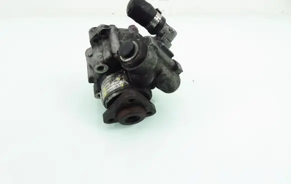 Volkswagen PASSAT B5 Power steering pump 7690955102 8D0145156T
