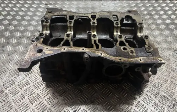 Renault Clio IV Engine block 