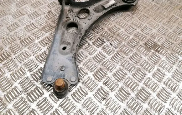 Peugeot 208 Front lower control arm/wishbone