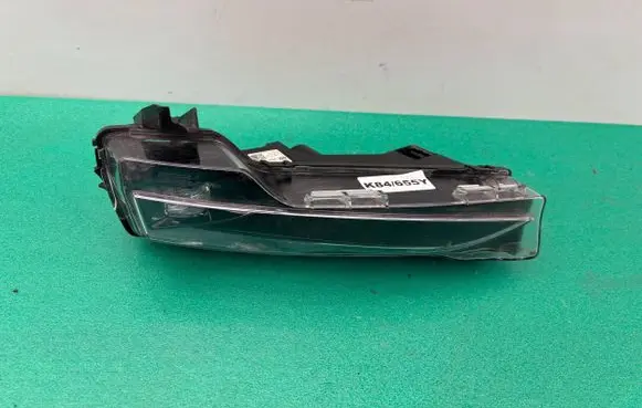 Tesla Model 3 Front fog light 1507933-00-C