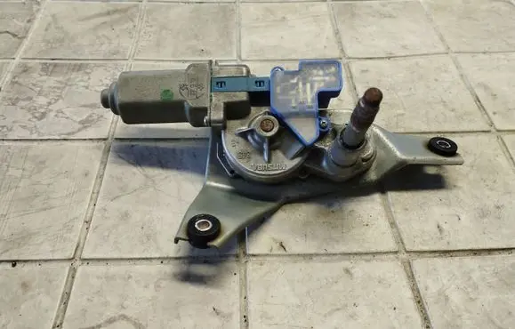 Honda FR-V Rear window wiper motor 33845D