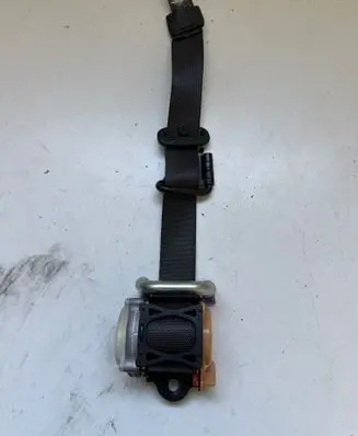 Opel Insignia B Rear seatbelt 39133021 84267855 565485871