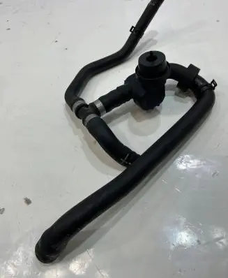 Porsche Cayenne (92A) Engine coolant pipe/hose 7P0122049H