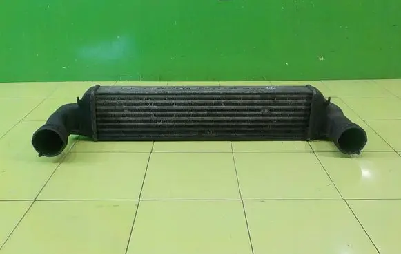 BMW X3 E83 Intercooler radiator 77897930 SP178