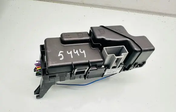 Volvo V70 Fuse box set DPN13800159