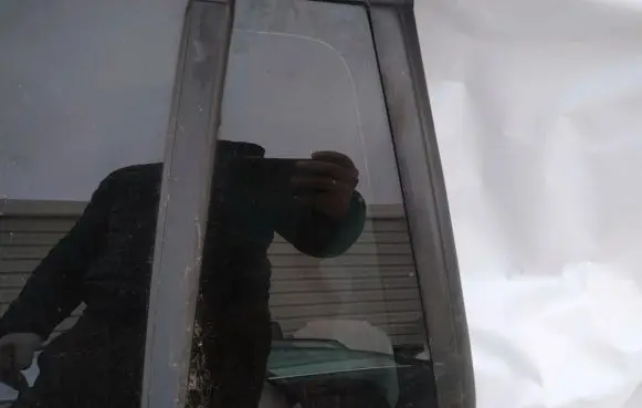 Opel Vectra C Rear vent window glass 