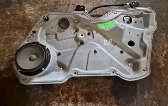 Seat Leon (1M) Front window lifting mechanism without motor
