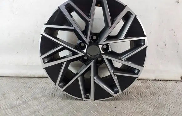 Skoda Octavia Mk4 R17 alloy rim 5E3601025C