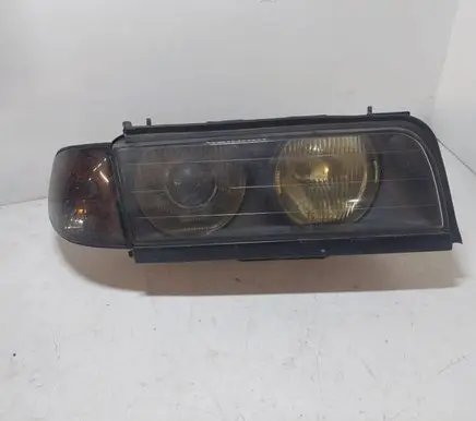 BMW 7 E38 Headlight/headlamp 0301043202