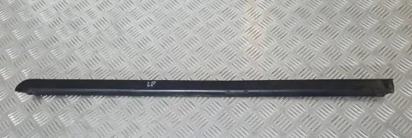 Isuzu D-Max Front door windshield rail 