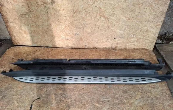 Mercedes-Benz GLS X166 Sill A1666980525 A1666900310