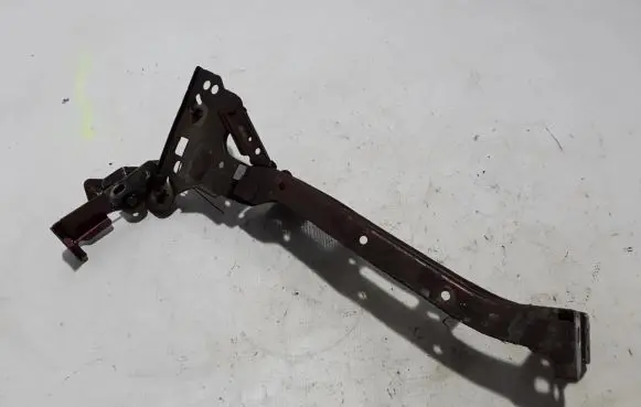 Audi A4 S4 B9 Fender mounting bracket 8W0821135C