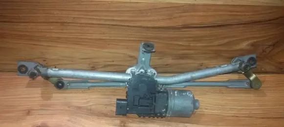 Skoda Fabia Mk1 (6Y) Front wiper linkage and motor