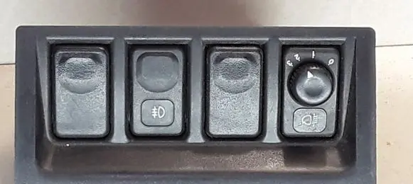 Fog light switch