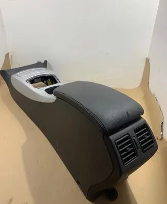 Renault Laguna III Armrest lock 