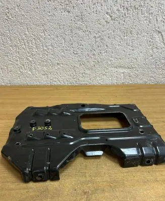Mercedes-Benz C W204 Battery box tray A2046280218 F3052