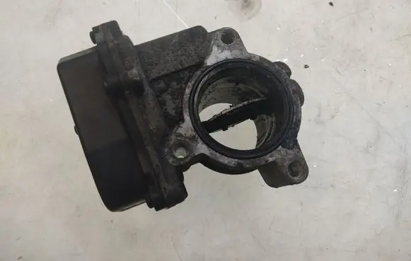Volkswagen Golf VI Throttle valve 03L128063Q