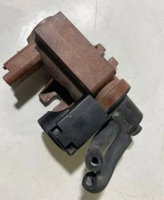 Ford Mondeo MK IV Turbo solenoid valve 70177100