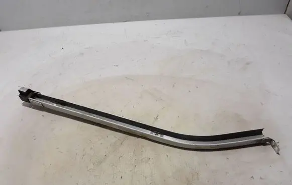 Mercedes-Benz Citan W415 Sliding door middle roller runner 8200497748