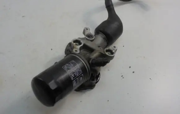 Audi A6 Allroad C5 Oil filter mounting bracket 06B115417F
