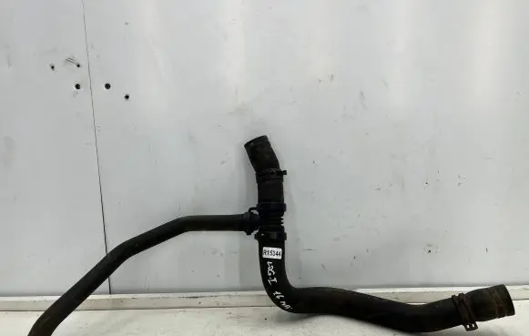 Renault Sandero I Engine coolant pipe/hose