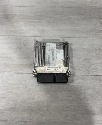BMW 5 E60 E61 Engine control unit/module 7806987 1039S21200 170036204