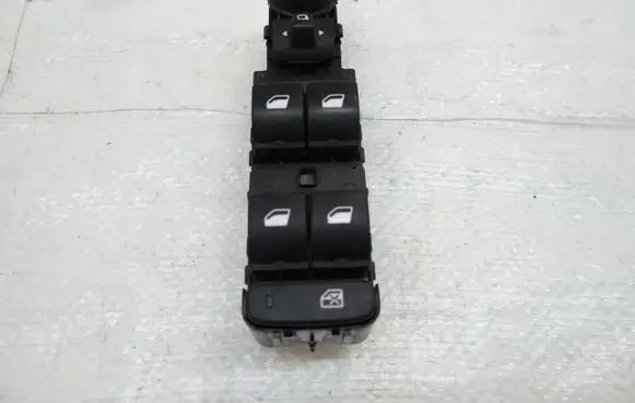 Peugeot 308 Quarter vent window switch 96788281ZD